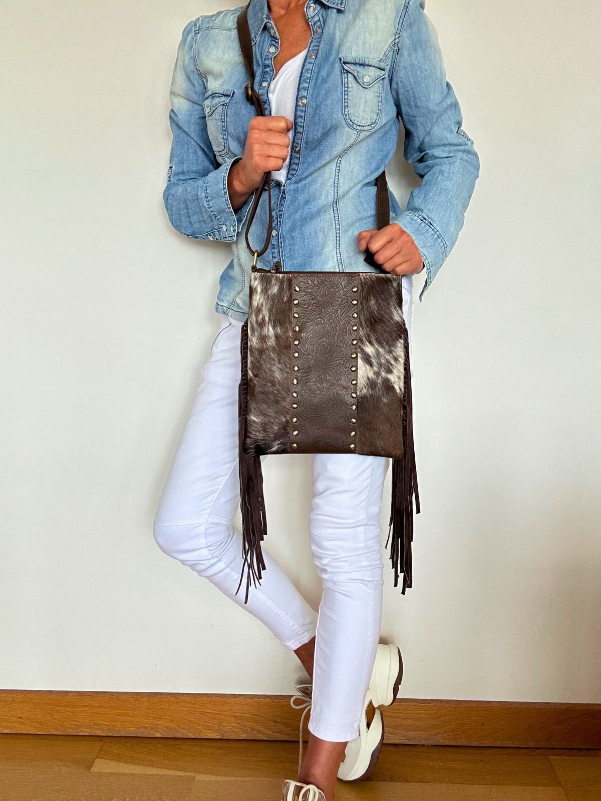 Bandolera Alcor. Adopta a este chocolatito.